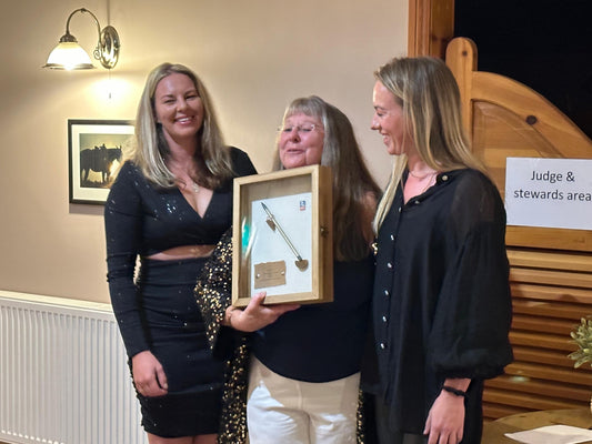 "Golden Vara Award" presented to Sue Barber for lifetime contribution to the Sport